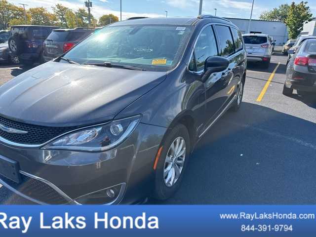 2018 Chrysler Pacifica Touring L -
                  Orchard Park, NY