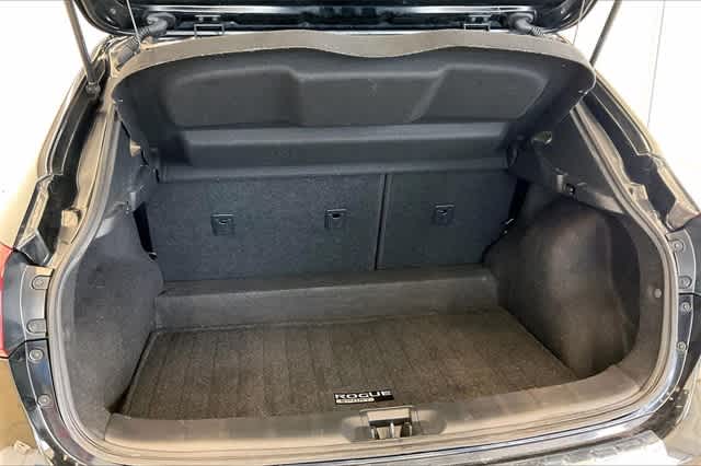 Thumbnail: 2018 Nissan Rogue Sport - 20