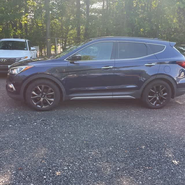 Thumbnail: 2017 Hyundai Santa Fe - 2