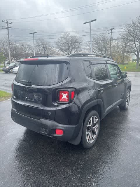 Thumbnail: 2016 Jeep Renegade - 5