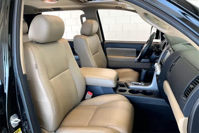 Thumbnail: 2017 Toyota Sequoia - 15