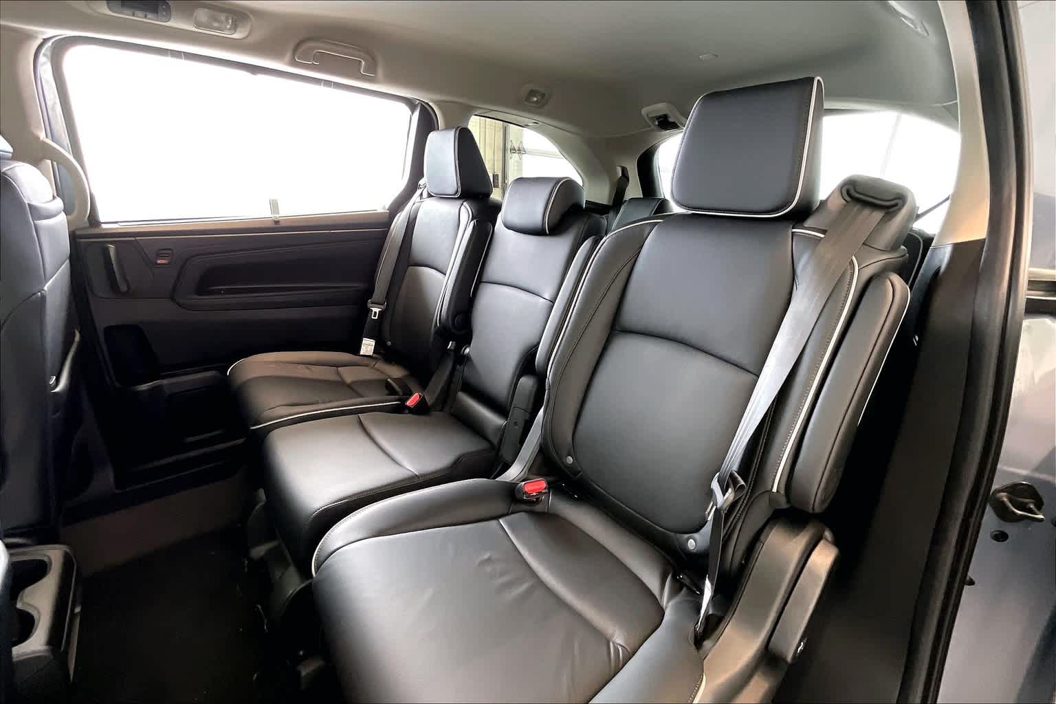 2025 Honda Odyssey Touring 13