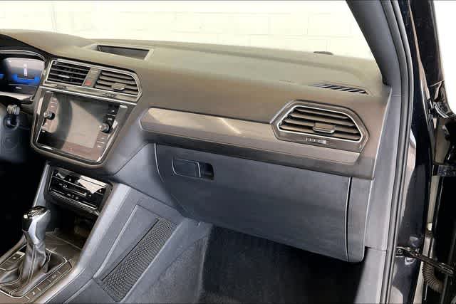 Thumbnail: 2023 Volkswagen Tiguan - 25