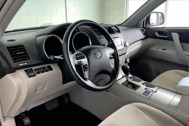 Thumbnail: 2012 Toyota Highlander - 3