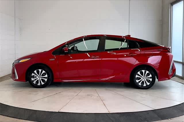 Thumbnail: 2021 Toyota Prius Prime - 4
