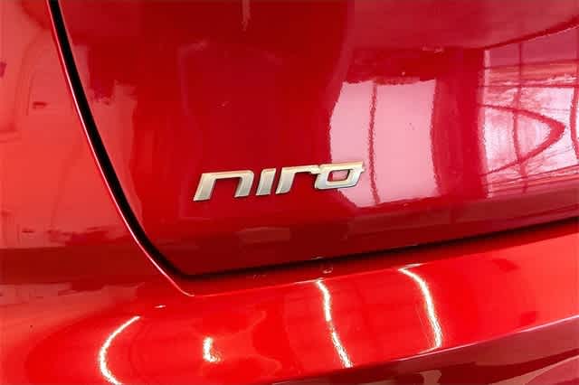 Thumbnail: 2020 Kia Niro - 8