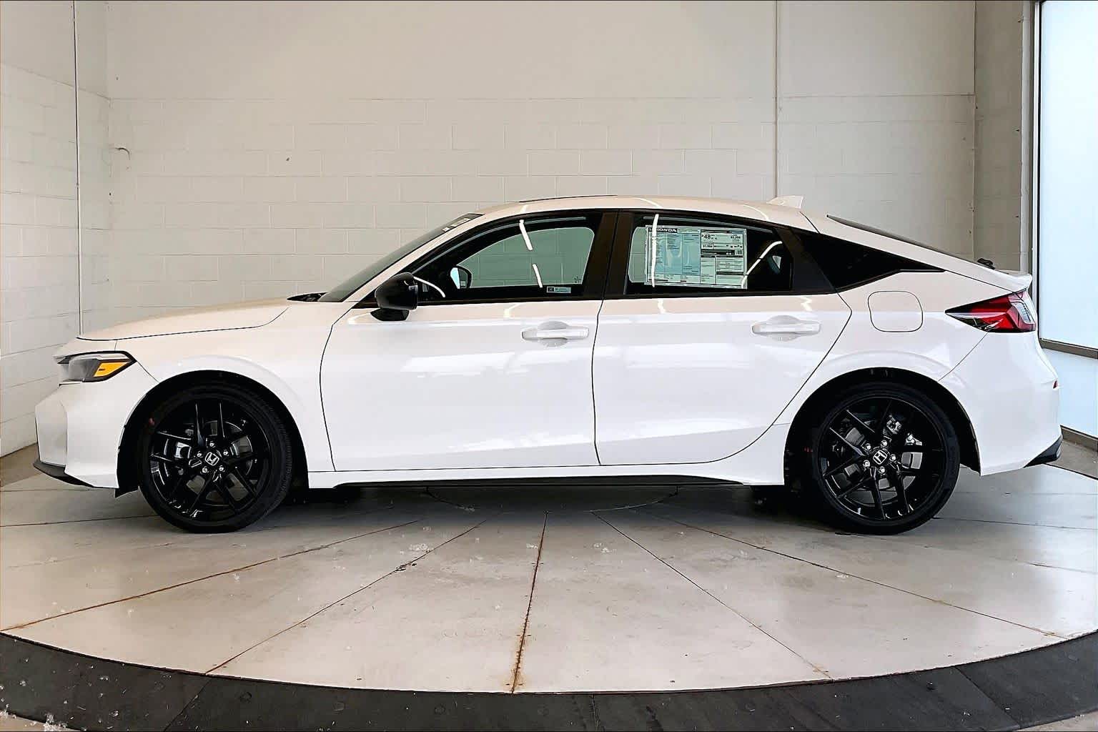 2026 Honda Civic Hatchback Sport - Photo 3