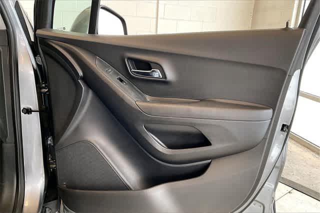 Thumbnail: 2020 Chevrolet Trax - 31