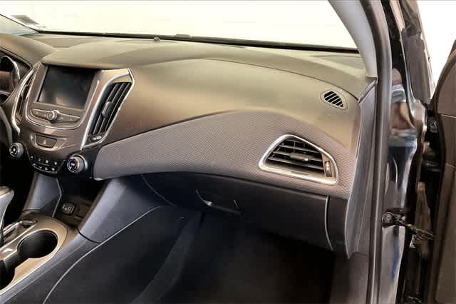 Thumbnail: 2019 Chevrolet Cruze - 24