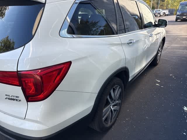 2017 Honda Pilot Elite photo 4