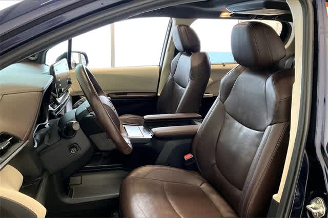 Thumbnail: 2023 Toyota Sienna - 12