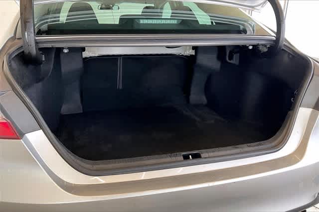 Thumbnail: 2018 Toyota Camry - 20