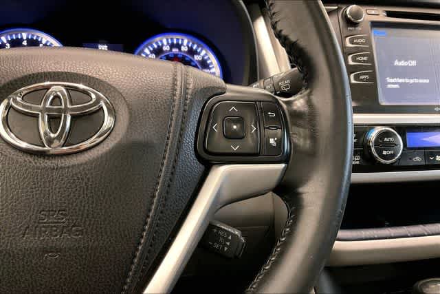 Thumbnail: 2015 Toyota Highlander - 28