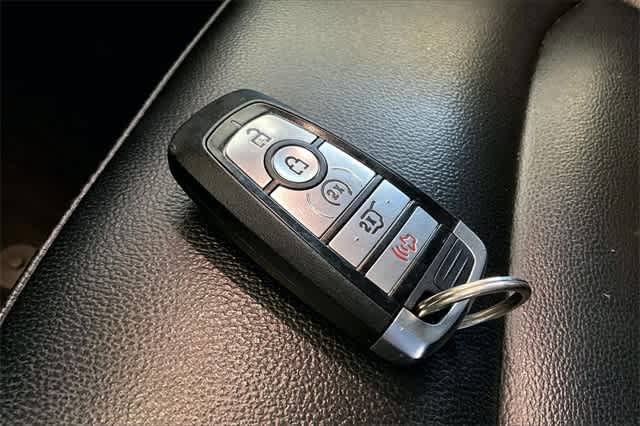 Thumbnail: 2021 Ford Edge - 21