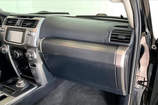 Thumbnail: 2015 Toyota 4Runner - 24