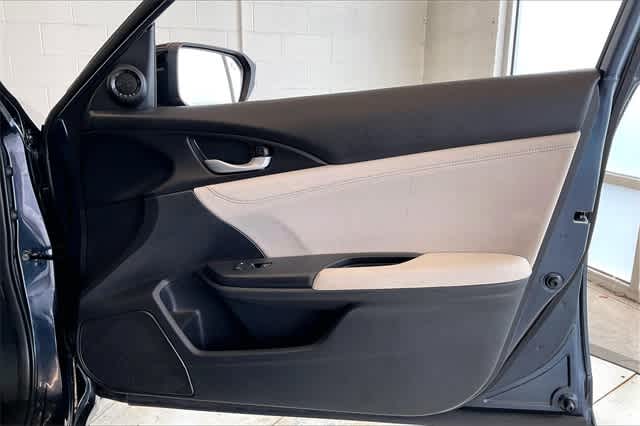Thumbnail: 2022 Honda Insight - 31