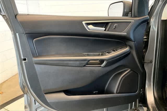 Thumbnail: 2021 Ford Edge - 30