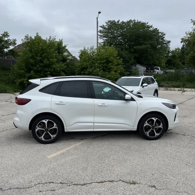 Thumbnail: 2023 Ford Escape - 8