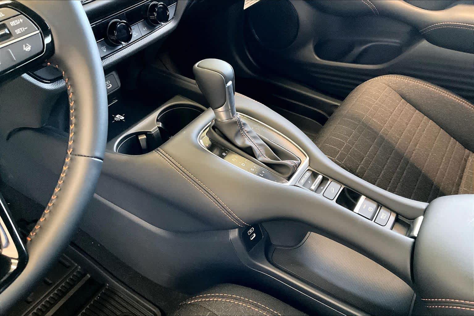 2027 Honda HR-V Sport - Photo 17