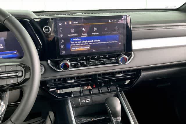 Thumbnail: 2024 Chevrolet Colorado - 17