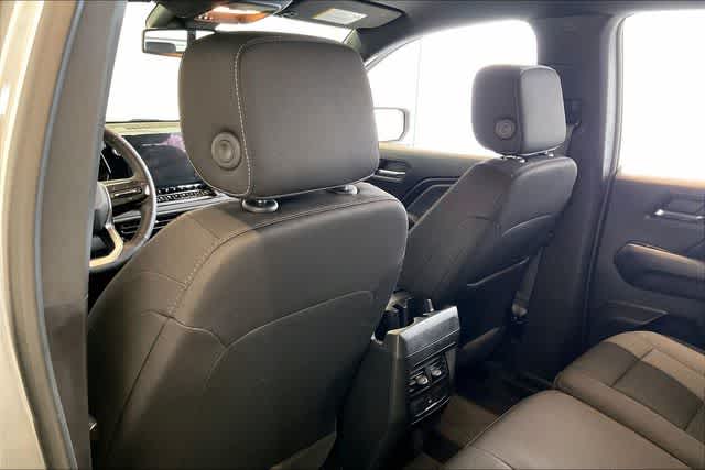 Thumbnail: 2024 Chevrolet Colorado - 13