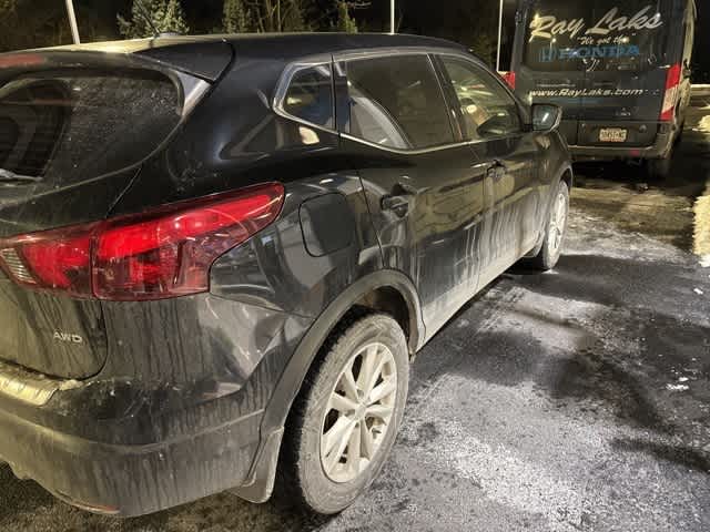 Thumbnail: 2018 Nissan Rogue Sport - 5