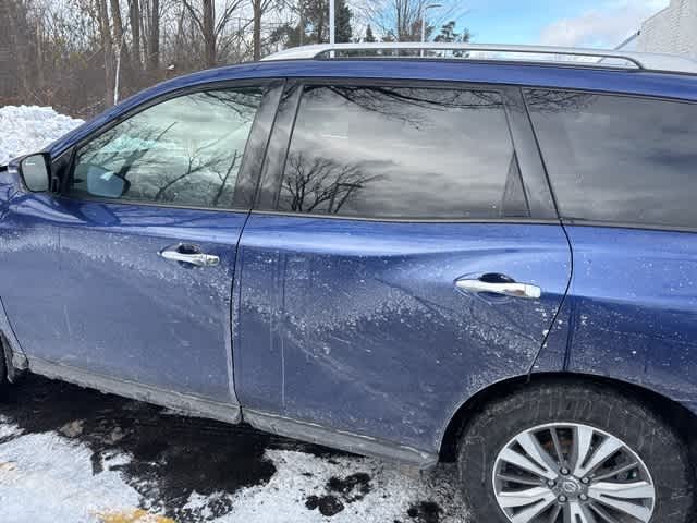 Thumbnail: 2020 Nissan Pathfinder - 8