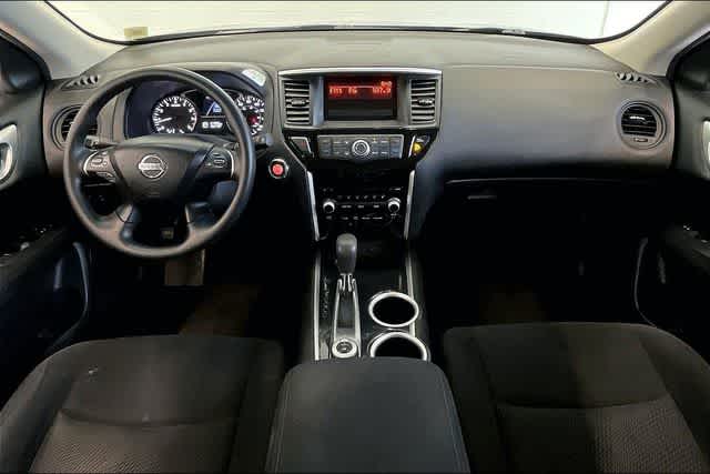 Thumbnail: 2015 Nissan Pathfinder - 11