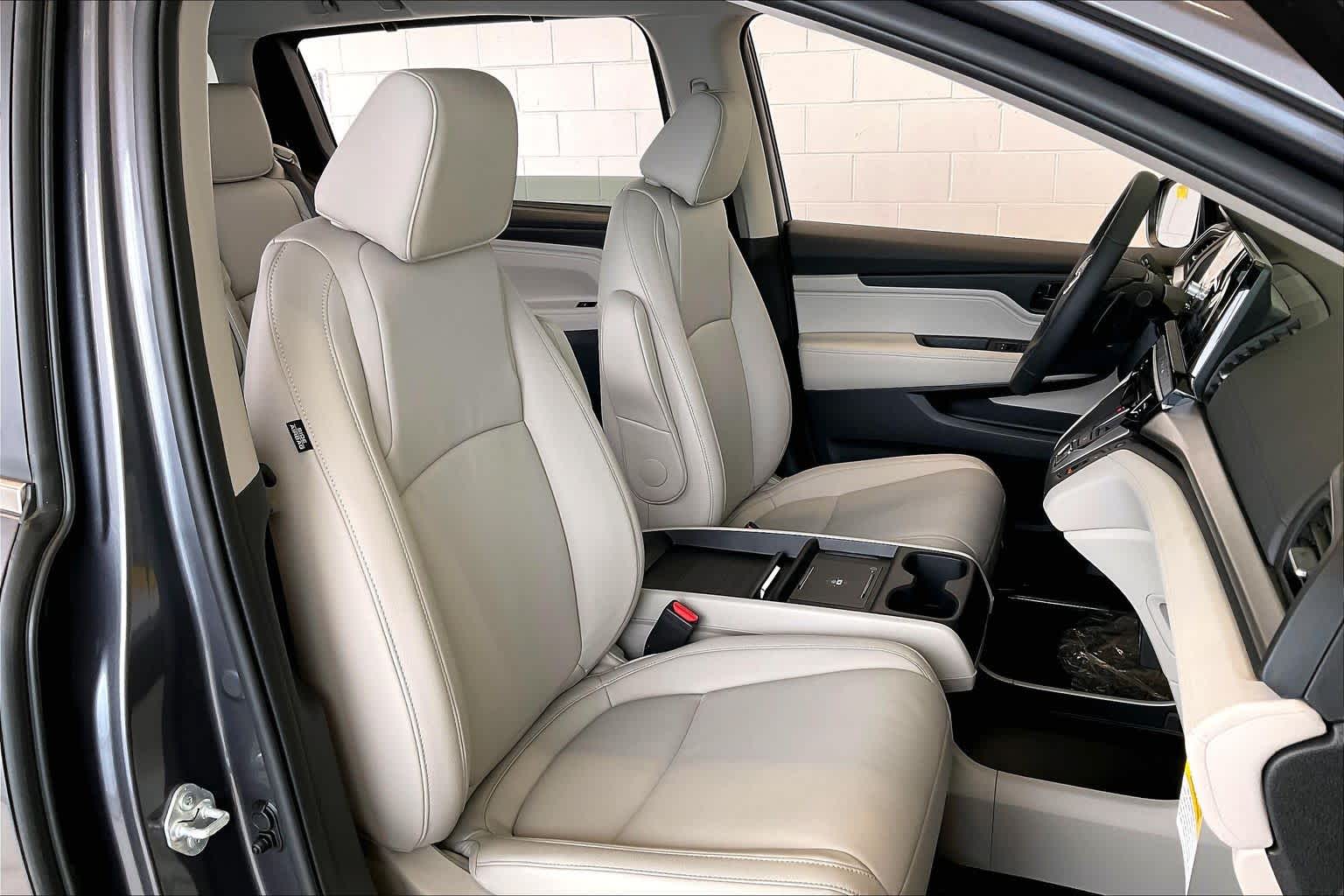 Thumbnail: 2026 Honda Odyssey - 14