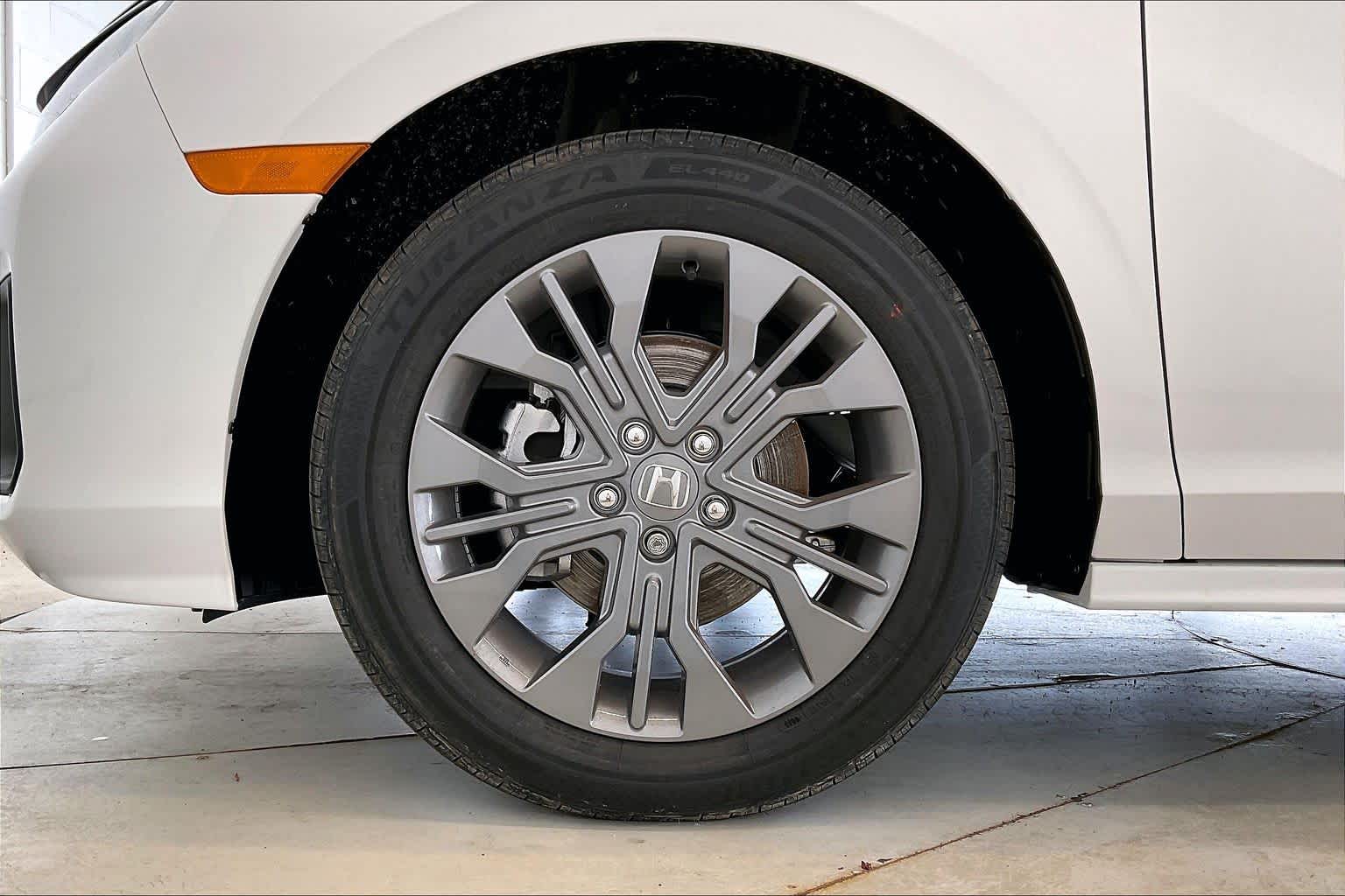 Thumbnail: 2026 Honda Odyssey - 8