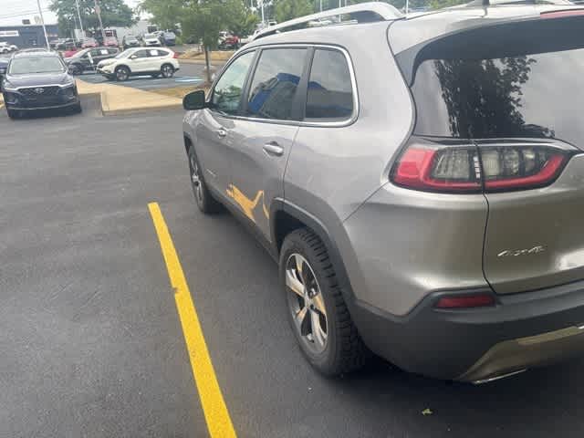 Thumbnail: 2019 Jeep Cherokee - 8