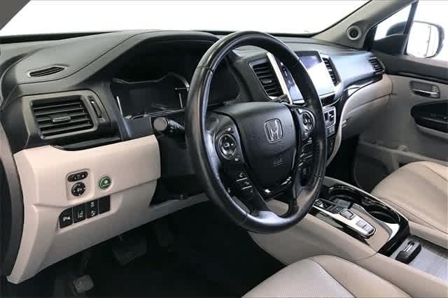 Thumbnail: 2016 Honda Pilot - 23