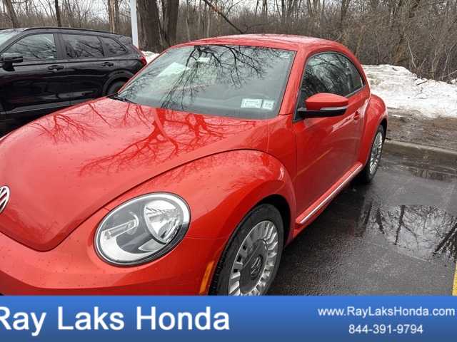 2016 Volkswagen Beetle SE -
                  Orchard Park, NY