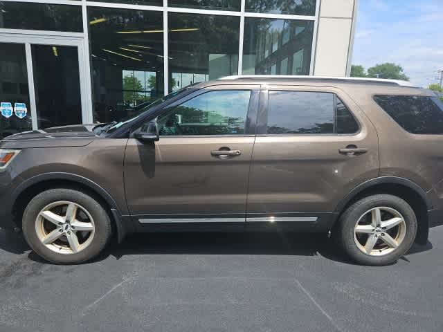 Thumbnail: 2016 Ford Explorer - 2