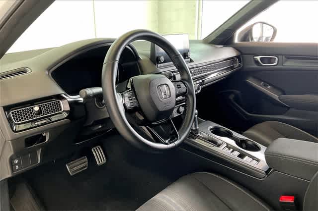 2022 Honda Civic Sport Hatchback photo 2