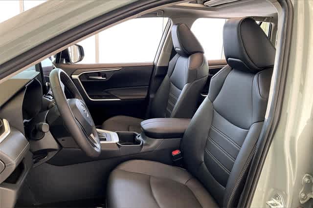 Thumbnail: 2023 Toyota RAV4 - 12