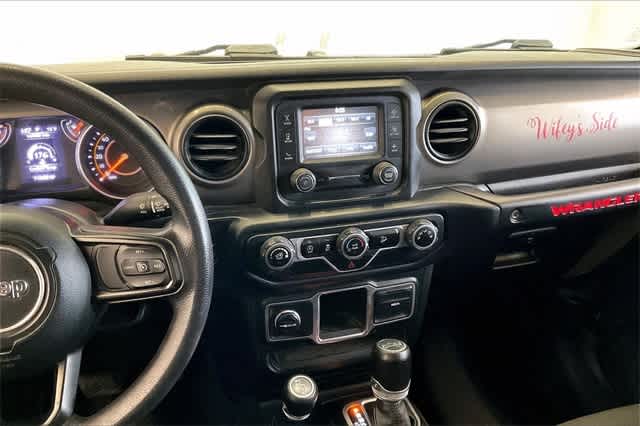 Thumbnail: 2018 Jeep Wrangler - 16