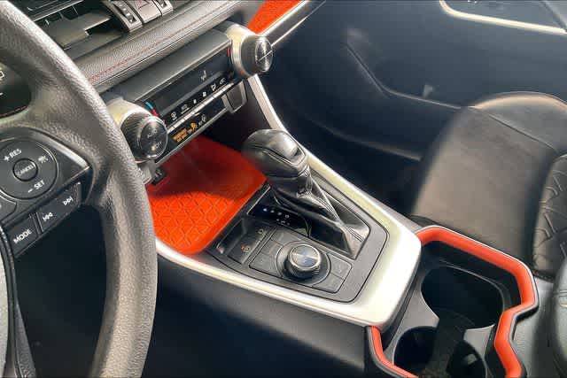 Thumbnail: 2019 Toyota RAV4 - 18