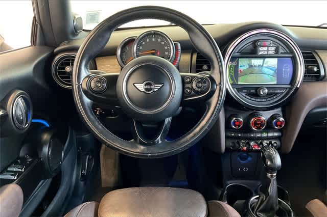 Thumbnail: 2017 MINI Cooper Convertible - 15