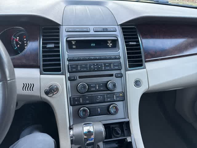 Thumbnail: 2010 Ford Taurus - 14