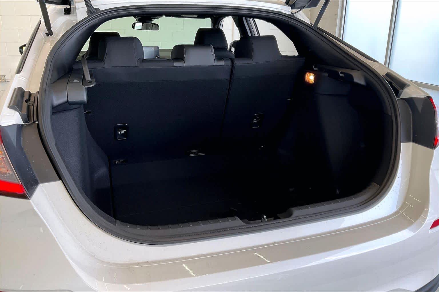 2026 Honda Civic Hatchback Sport - Photo 19