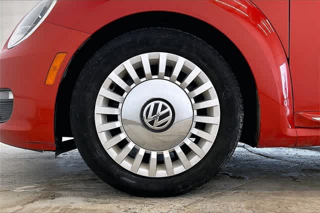 Thumbnail: 2016 Volkswagen Beetle - 9