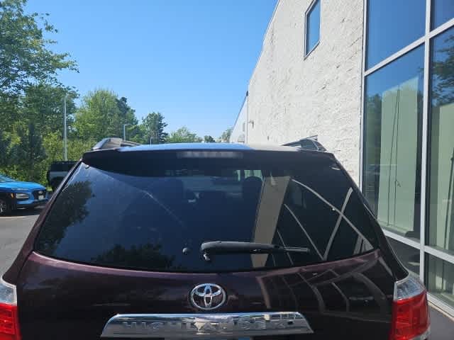 Thumbnail: 2013 Toyota Highlander - 4