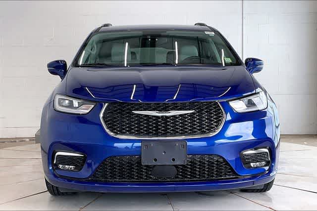 Thumbnail: 2021 Chrysler Pacifica - 7