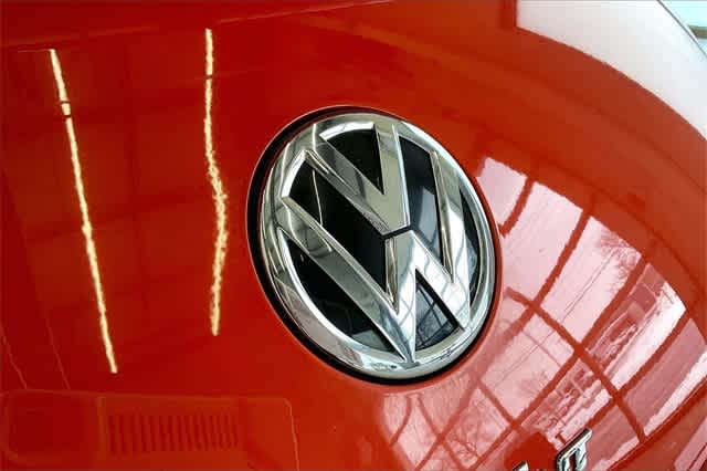 Thumbnail: 2016 Volkswagen Beetle - 34