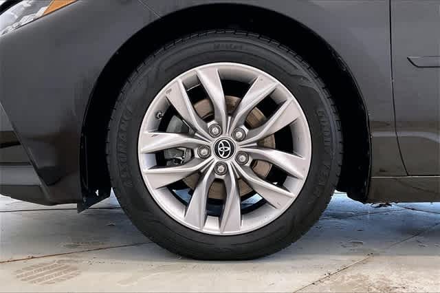 Thumbnail: 2019 Toyota Avalon - 9
