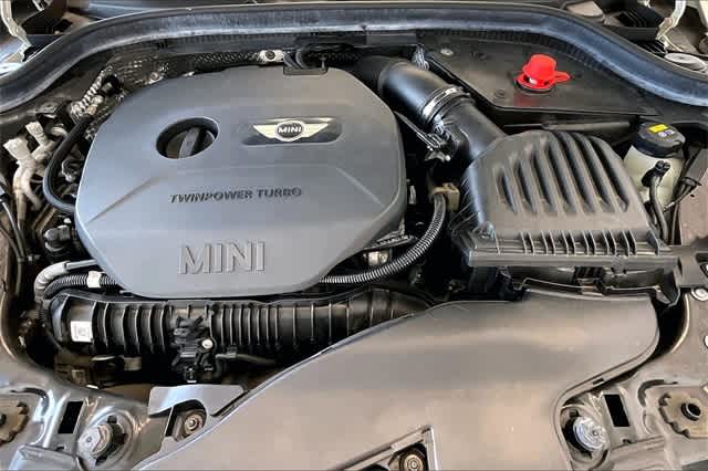 Thumbnail: 2017 MINI Cooper Convertible - 10