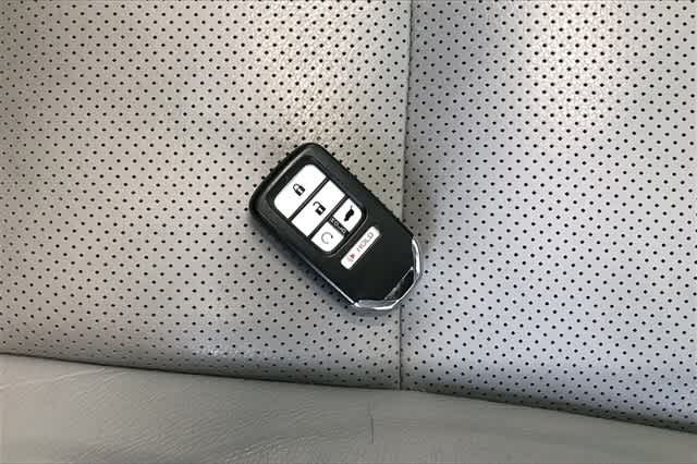 Thumbnail: 2016 Honda Pilot - 11