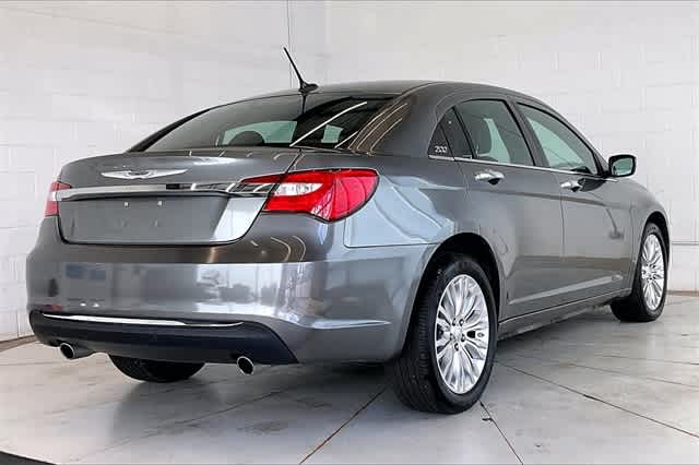 Thumbnail: 2012 Chrysler 200 - 24