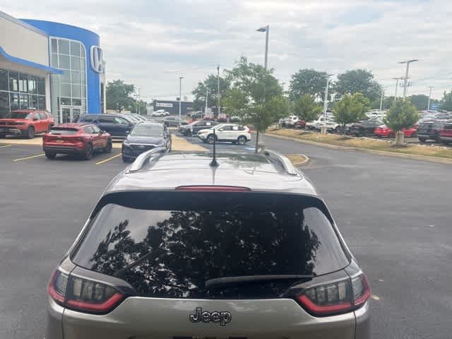 Thumbnail: 2019 Jeep Cherokee - 7